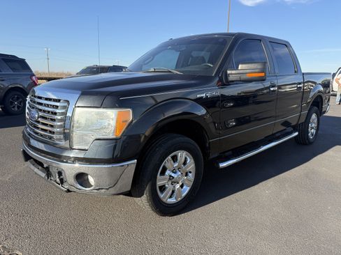 Used 2011 Ford F150 XLT w/ XLT Chrome Pkg image 1