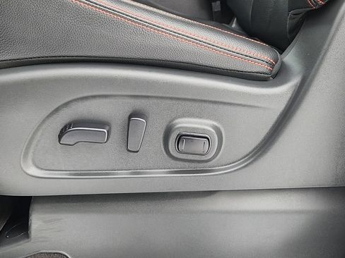 Used 2024 Nissan Titan PRO-4X w/ Pro-4x Convenience Package image 9