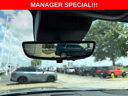 Used 2024 Chevrolet Tahoe High Country AWD/4WD image 34