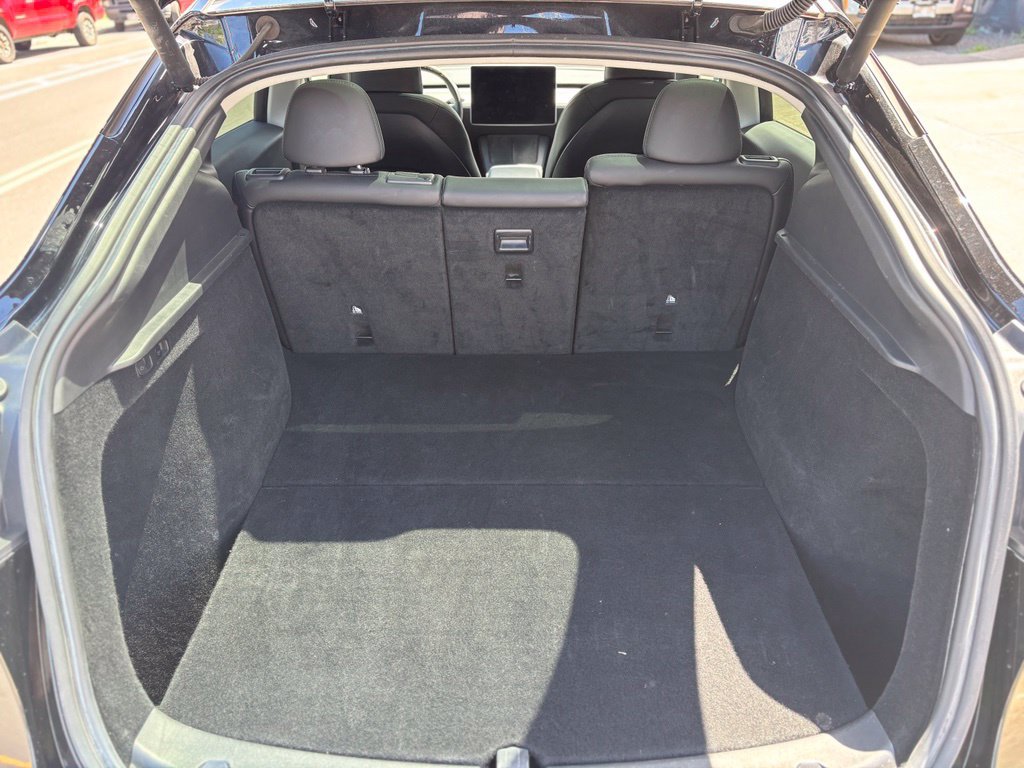 Used 2023 Tesla Model Y AWD image 12