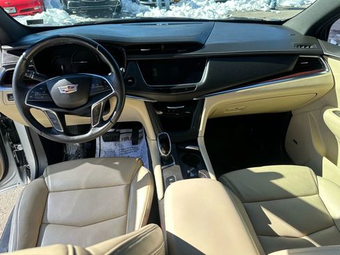 Used 2018 Cadillac XT5 Luxury image 25