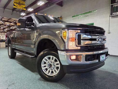 Used 2018 Ford F250 XLT w/ XLT Value Package AWD/4WD image 13