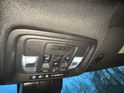 Used 2024 Chevrolet Silverado 2500 High Country w/ High Country Premium Package image 27