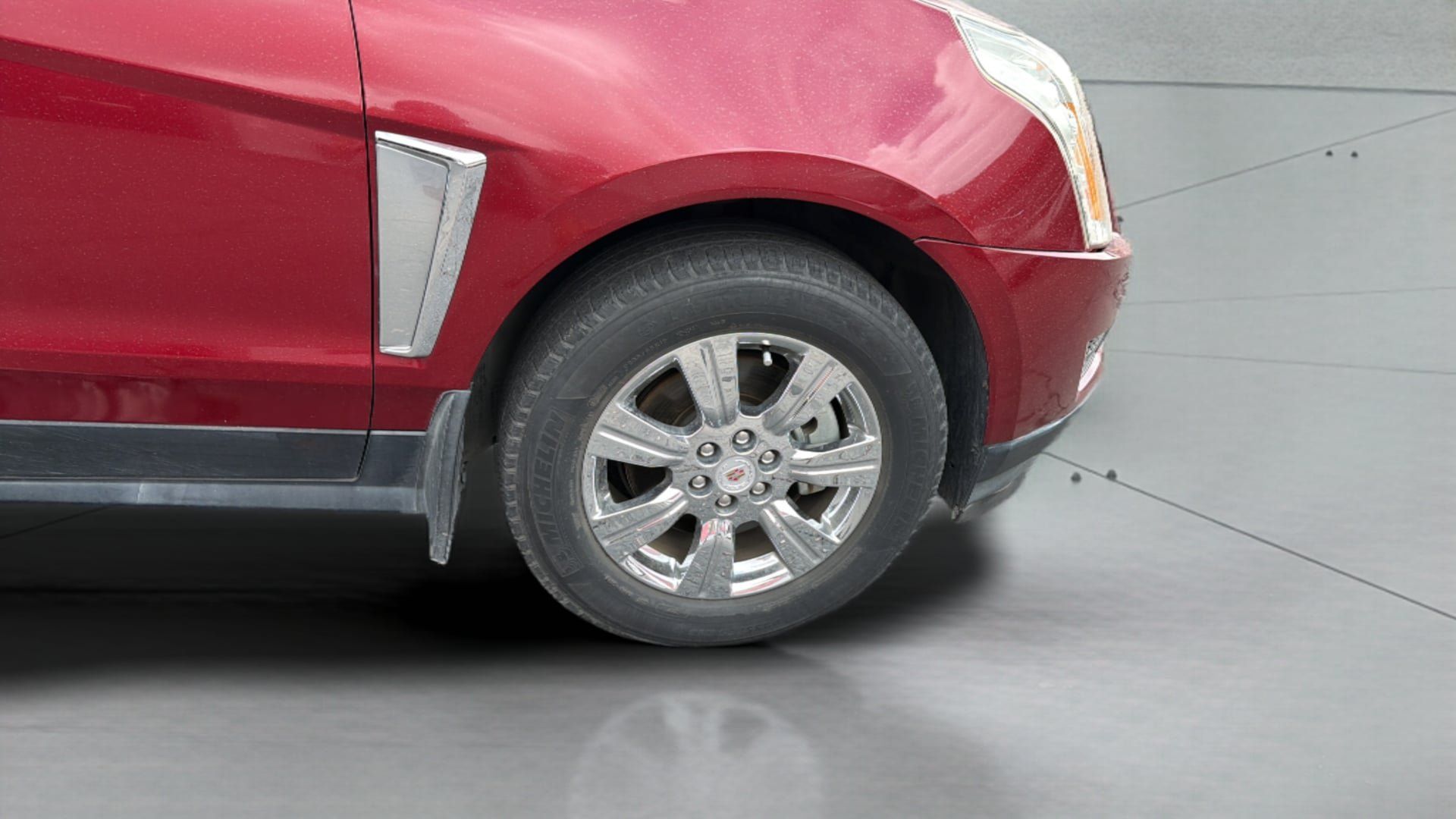 Used 2014 Cadillac SRX Luxury w/ Driver Awareness Package FWD image 14