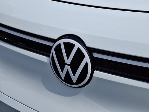 Certified 2024 Volkswagen ID.4 Pro AWD/4WD image 27