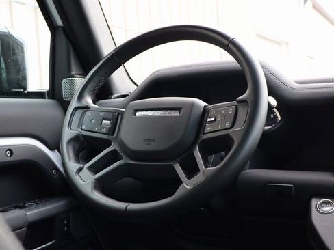 Used 2023 Land Rover Defender 130 X-Dynamic SE image 55