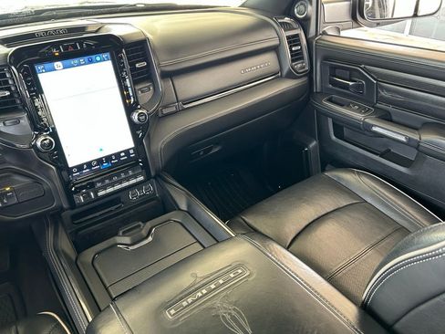 Used 2022 RAM 3500 Limited image 11