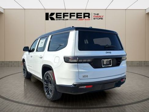 New 2026 Jeep Grand Wagoneer Summit image 3