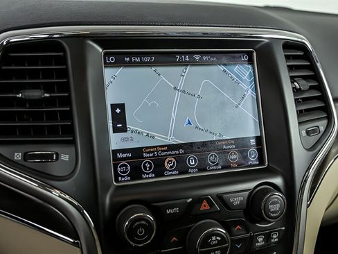 Used 2018 Jeep Grand Cherokee Limited w/ Trailer Tow Group IV AWD/4WD image 25