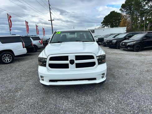 Used 2018 RAM 1500 Express w/ Express Value Package image 16