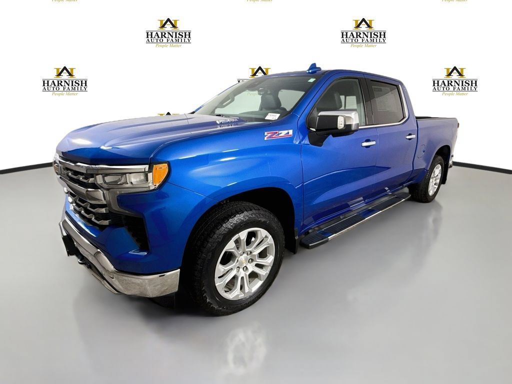 Used 2022 Chevrolet Silverado 1500 LTZ w/ LTZ Premium Package AWD/4WD image 3