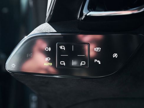 Used 2022 Ferrari Roma image 46