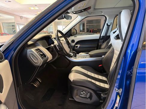 Used 2017 Land Rover Range Rover Sport SVR AWD/4WD image 10