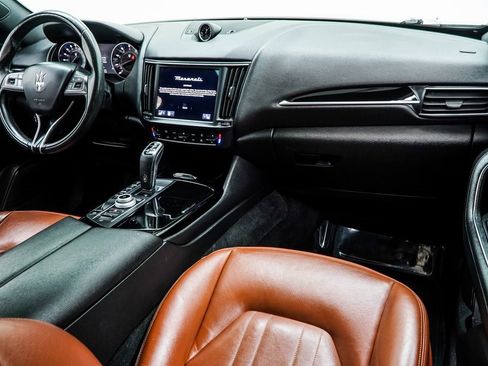 Used 2022 Maserati Levante GT image 17