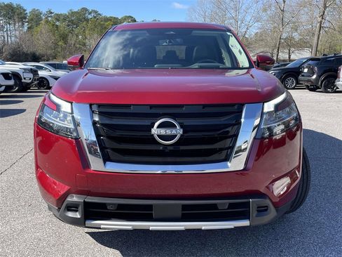 Used 2023 Nissan Pathfinder Platinum w/ Cargo Package image 8