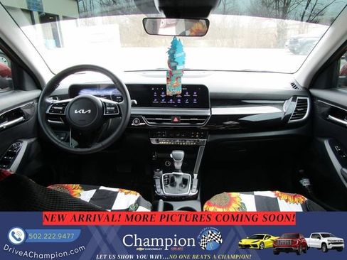 Used 2024 Kia Seltos S image 8