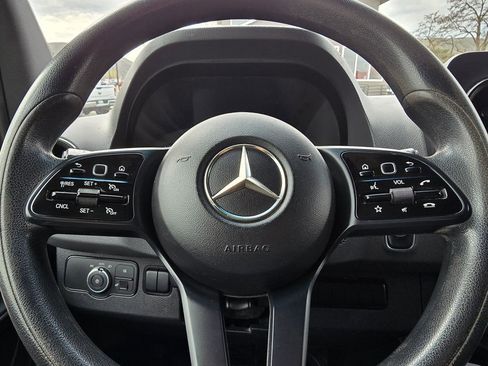 Used 2019 Mercedes-Benz Sprinter 170 image 21