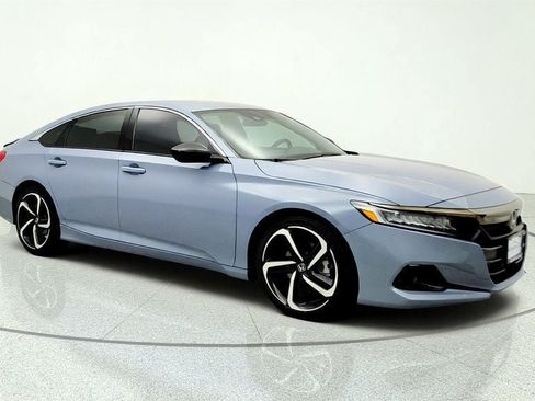 Used 2022 Honda Accord Sport image 3