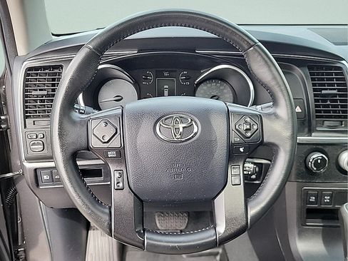 Used 2020 Toyota Sequoia TRD Pro AWD/4WD image 19