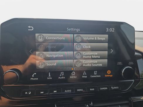 Used 2025 Nissan Pathfinder SL w/ SL Premium Package AWD/4WD image 21