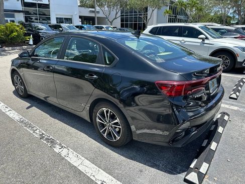 Used 2024 Kia Forte LXS w/ LXS Technology Package FWD image 3