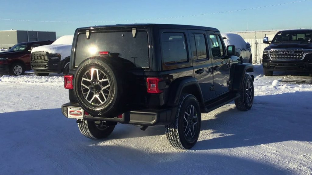 New 2026 Jeep Wrangler Unlimited Sahara AWD/4WD image 7