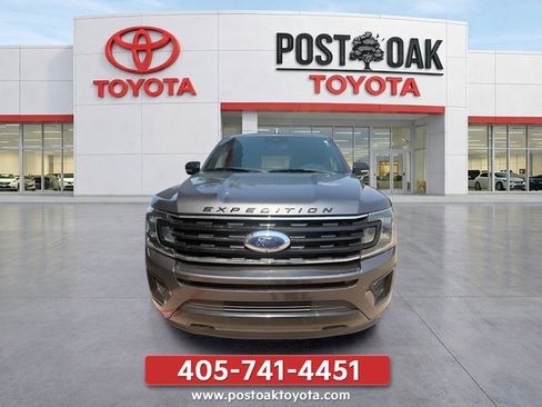 Used 2019 Ford Expedition Limited w/ Equipment Group 303A AWD/4WD image 2
