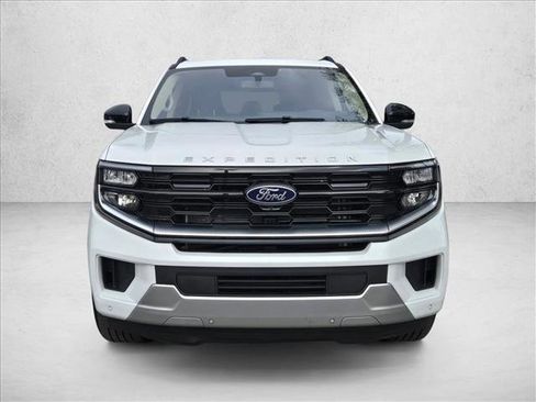 Used 2025 Ford Expedition Max Platinum image 2