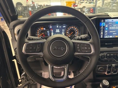 New 2025 Jeep Wrangler Sahara image 20