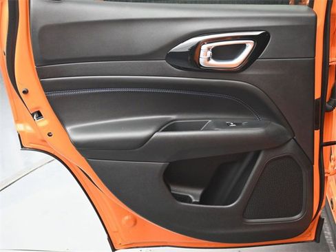 New 2026 Jeep Compass Latitude w/ Mopar Graphics Package image 13