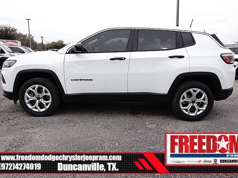 New 2025 Jeep Compass Sport image 2