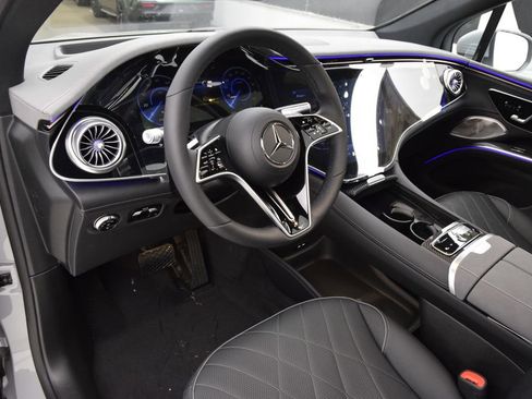 New 2026 Mercedes-Benz EQS 550 4MATIC SUV image 22