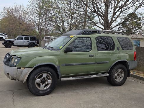 Used 2003 Nissan Xterra XE w/ Power Pkg image 2