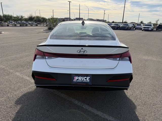 Used 2026 Hyundai Elantra Sport FWD image 4