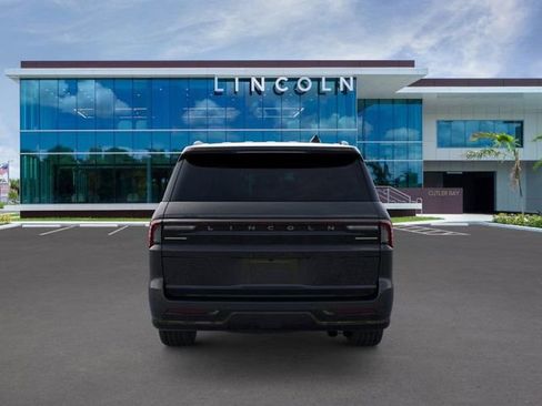 New 2026 Lincoln Navigator L Reserve w/ Jet Appearance Package AWD/4WD image 5