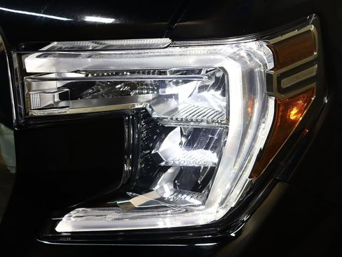 Used 2021 GMC Sierra 1500 SLE image 14