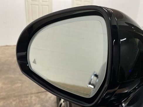 Used 2023 Mercedes-Benz EQS 580 4MATIC Sedan image 90