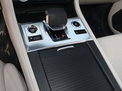 Used 2023 Jaguar F-PACE SVR image 16