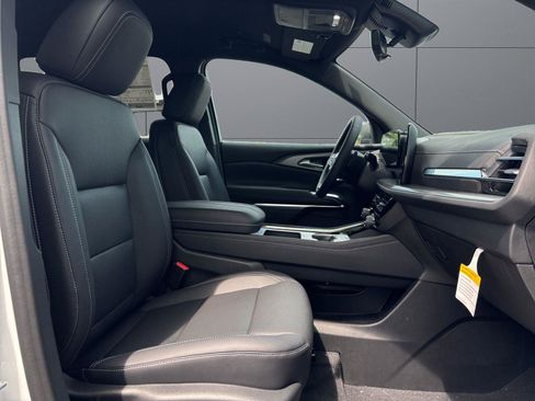 New 2026 Chevrolet Traverse LT w/ Midnight/Sport Edition AWD/4WD image 15