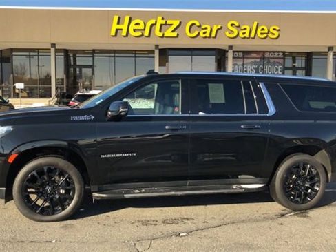 Used 2024 Chevrolet Suburban High Country image 5