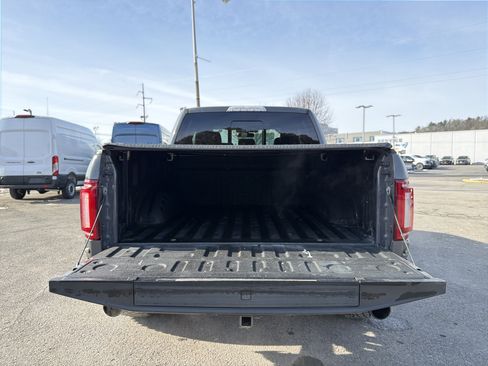 Used 2018 Ford F150 Raptor w/ Equipment Group 801A Mid image 29