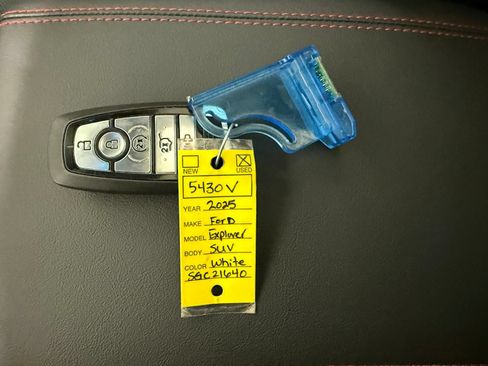 Used 2025 Ford Explorer ST w/ Sun And Sound Package AWD/4WD image 36