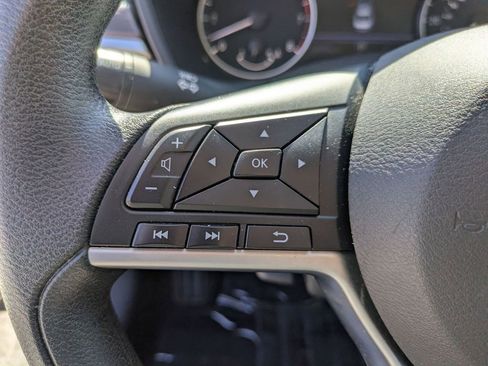 Used 2024 Nissan Altima 2.5 SV image 16