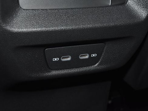 New 2026 Volkswagen Tiguan SE AWD/4WD image 17