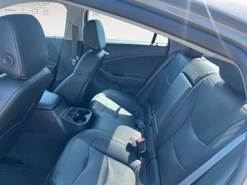 Used 2017 Chevrolet Volt Premier w/ Driver Confidence II Package FWD image 13