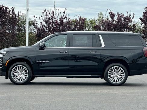 New 2026 Chevrolet Suburban LS image 7