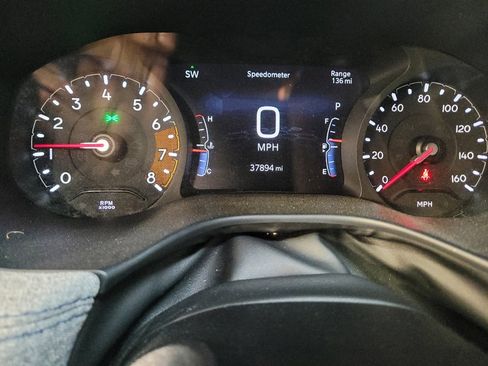 Used 2025 Jeep Compass Latitude w/ Sun & Sound Group AWD/4WD image 23