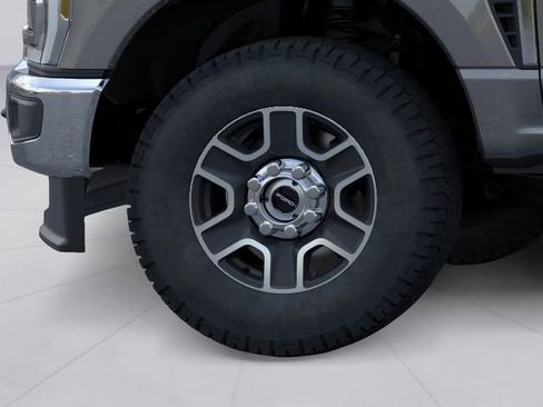 New 2026 Ford F250 Lariat w/ FX4 Off-Road Package AWD/4WD image 19