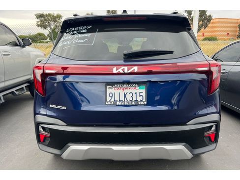 Used 2024 Kia Seltos EX image 6