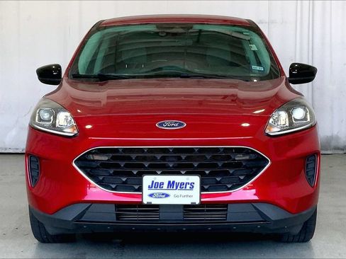 Used 2022 Ford Escape SE w/ SE Sport Appearance Package FWD image 3